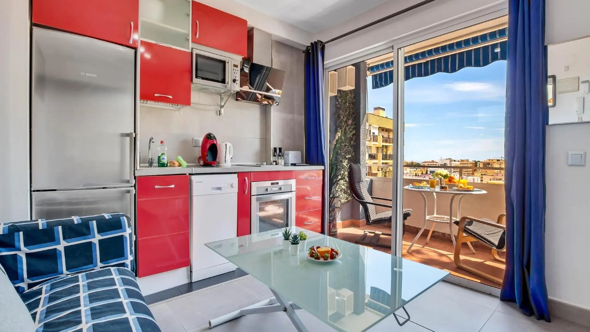 Amazing Location In Torremolinos contacts