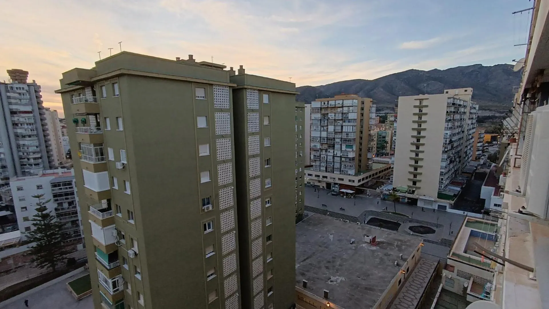 Amazing Location In Torremolinos Apartment