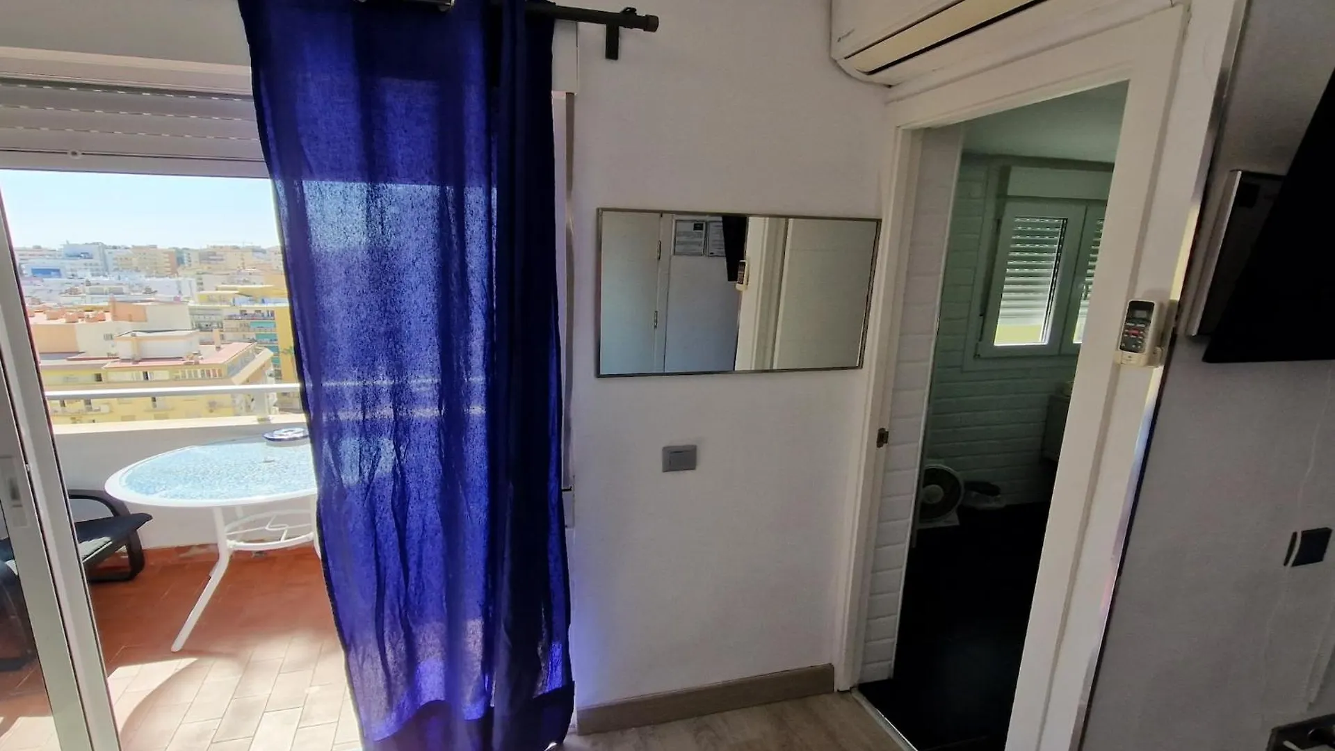 Amazing Location In Torremolinos Apartment